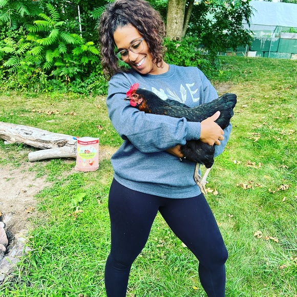 Meet your Posher, Taryn - Picture 1 of 2